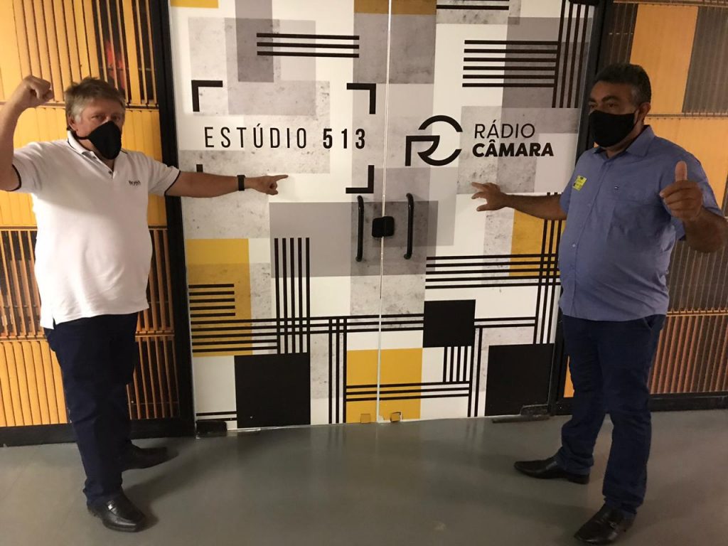 Remídio Kuntz e Rodrigo Maia assinam acordo para criação da Rádio Câmara Sinop