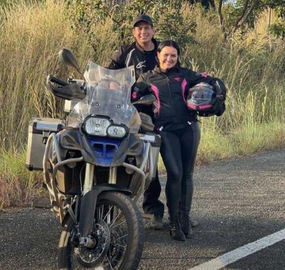Ex-prefeito e esposa morrem em gravíssimo acidente de moto